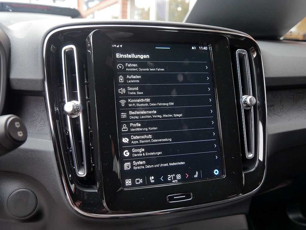 Volvo  Core Recharge Pure Electric