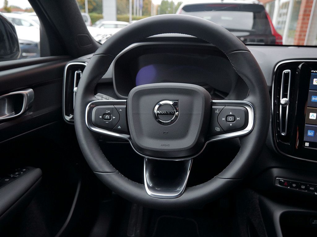 Volvo  Core Recharge Pure Electric