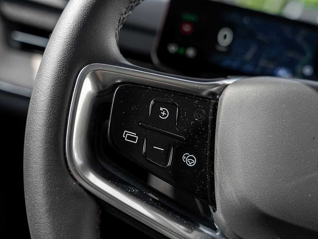 Volvo  Twin Engine Ultra HUD PANO 360° 7-SITZER