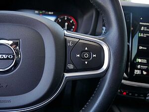 Volvo  D3 Momentum Pro
