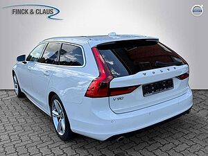 Volvo  T4 Momentum