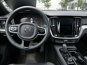Volvo  T6 AWD Recharge R Design