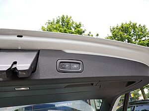Volvo  T6 AWD Recharge R Design