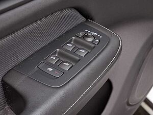 Volvo  T6 AWD Recharge R Design