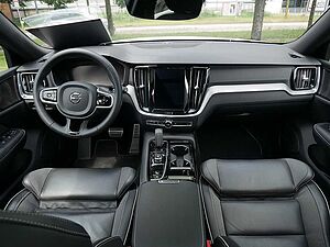 Volvo  T6 AWD Recharge R Design