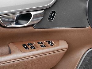 Volvo  T6 AWD Recharge Inscription Expression LED