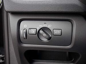 Volvo  D2 R-Design