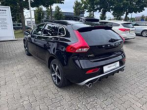 Volvo  D2 R-Design