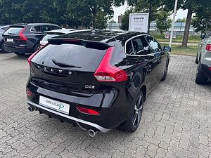 Volvo  D2 R-Design