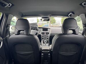 Volvo  D2 R-Design