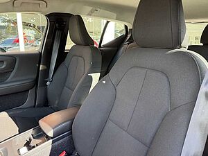 Volvo  T2 Momentum Core