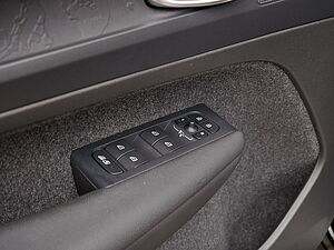 Volvo  Core Recharge Pure Electric