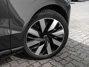 Volvo  Twin Engine Ultra HUD PANO 360° 7-SITZER