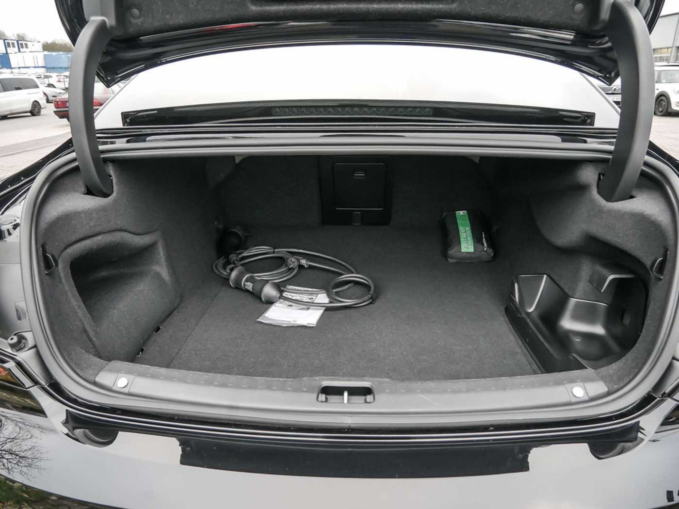 Volvo  T8 PHEV Ultimate Dark AWD