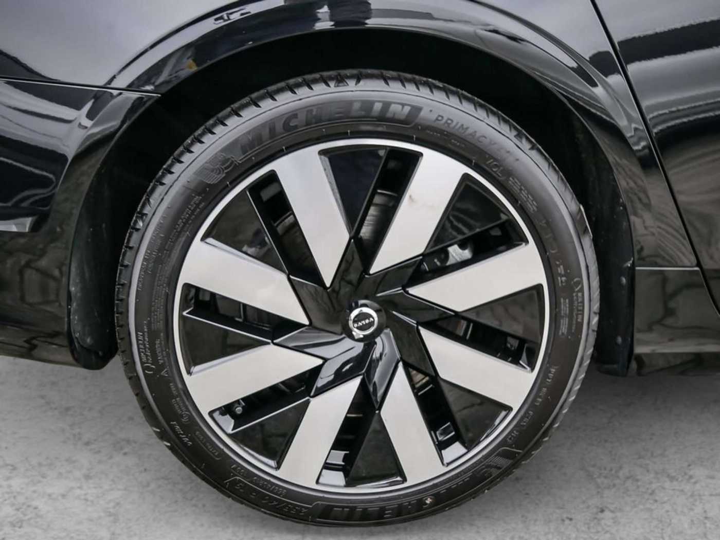 Volvo  T8 PHEV Ultimate Dark AWD