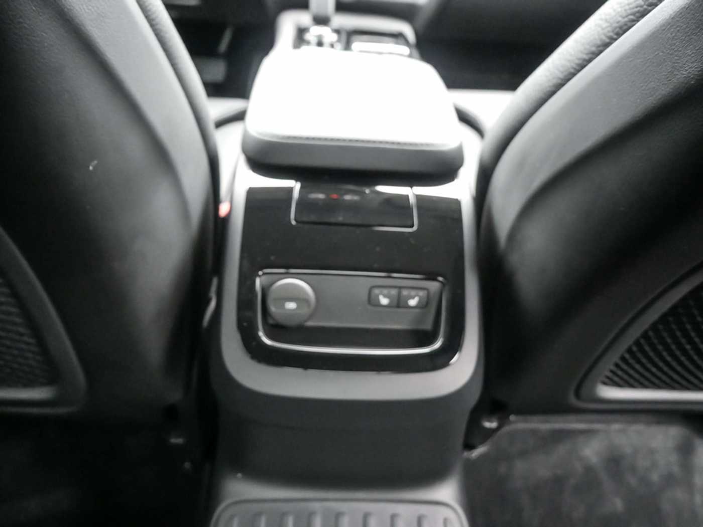 Volvo  T8 PHEV Ultimate Dark AWD