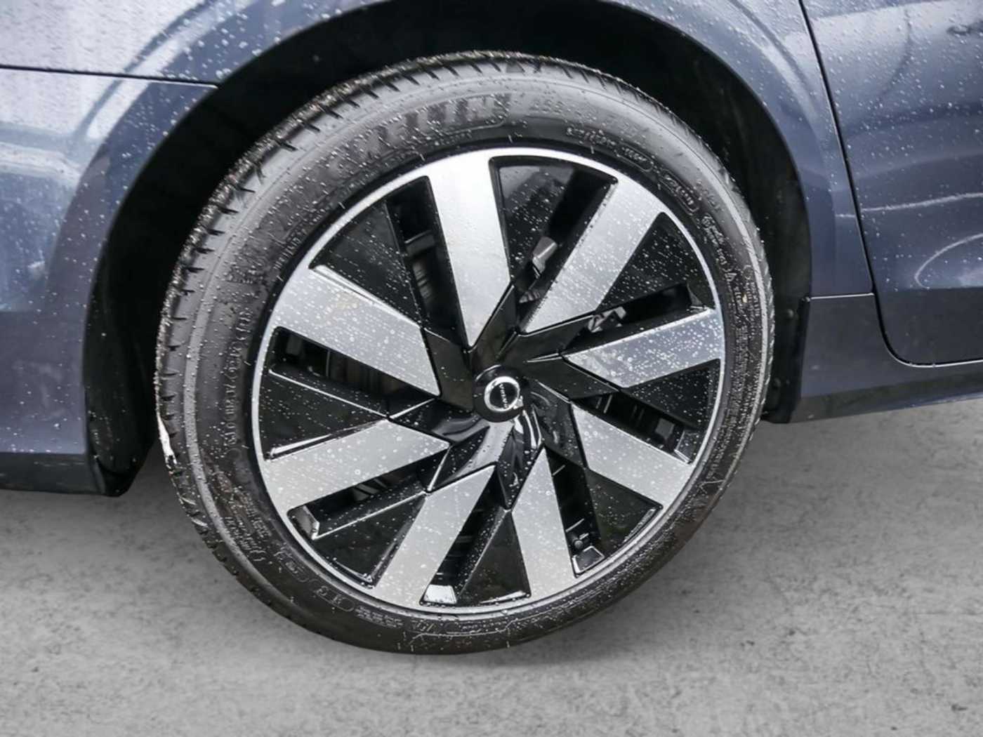 Volvo  T8 PHEV Ultimate Dark AWD