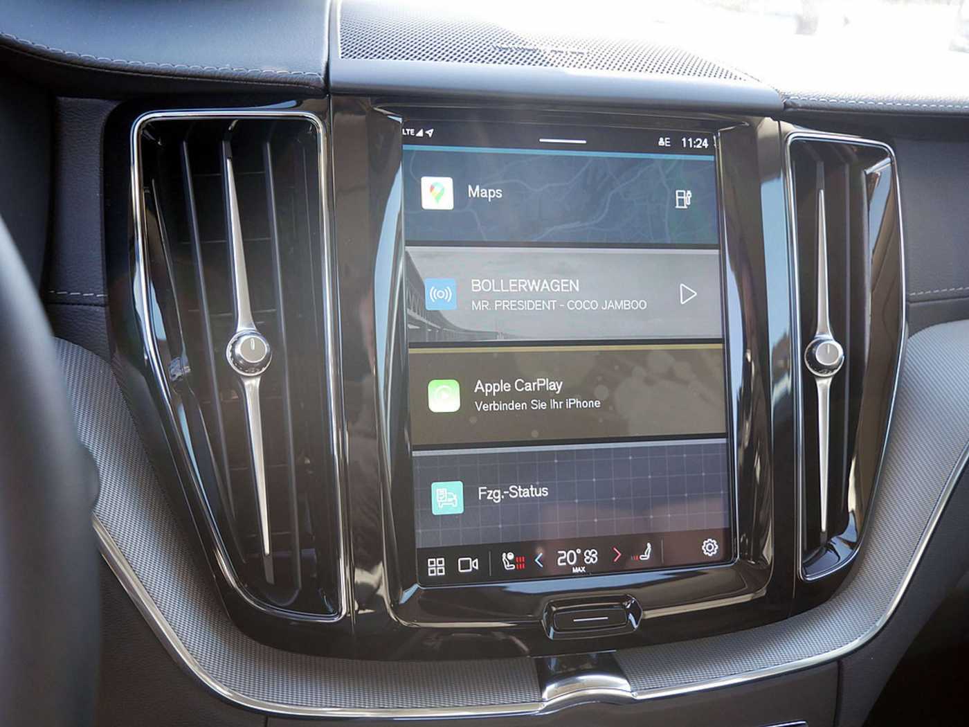 Volvo  T8 Ultra Dark Recharge Plug-In Hybrid AWD