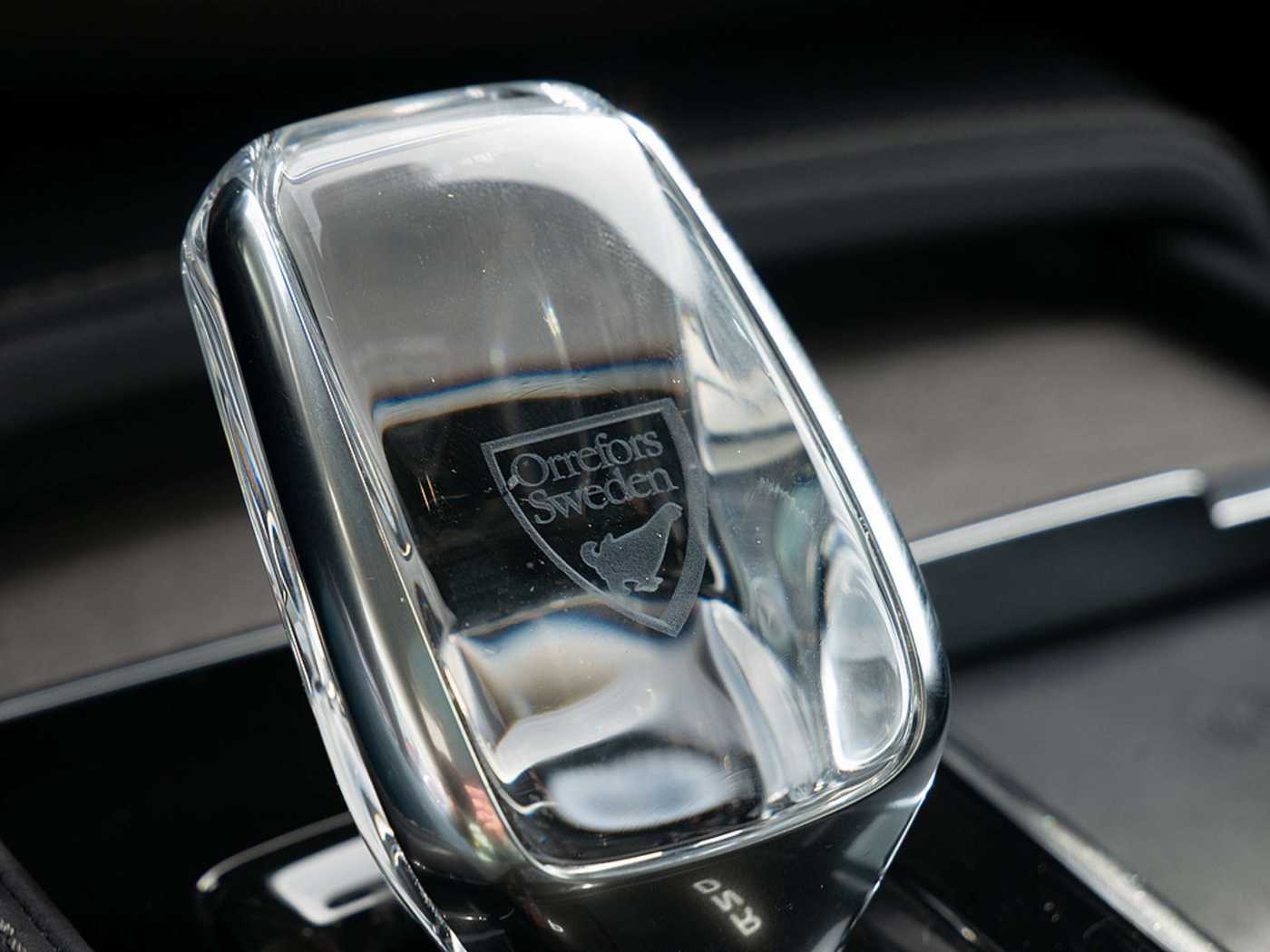 Volvo  2.0 Inscription Recharge Plug-In Hybrid AWD