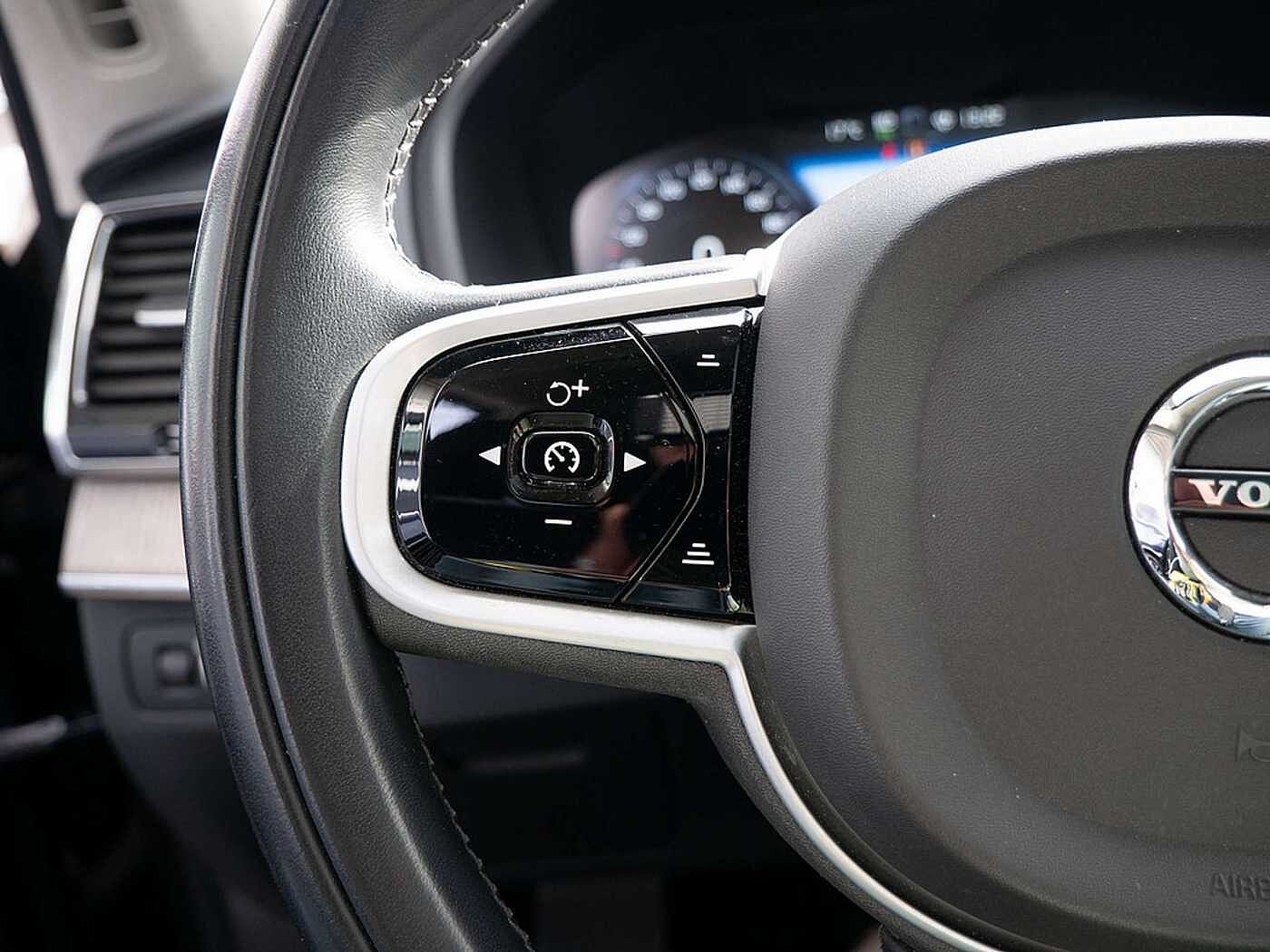 Volvo  2.0 Inscription Recharge Plug-In Hybrid AWD
