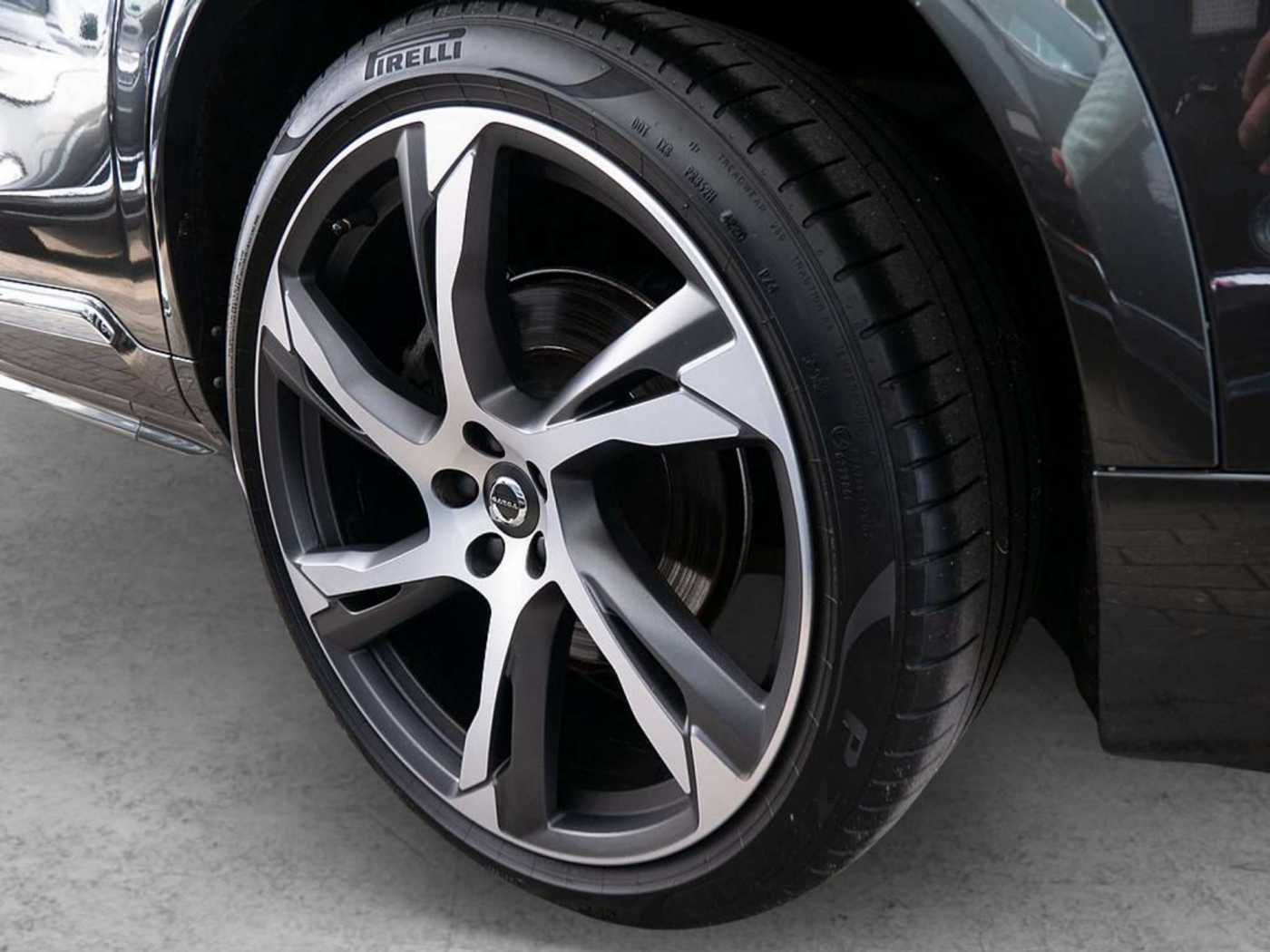 Volvo  2.0 Inscription Recharge Plug-In Hybrid AWD