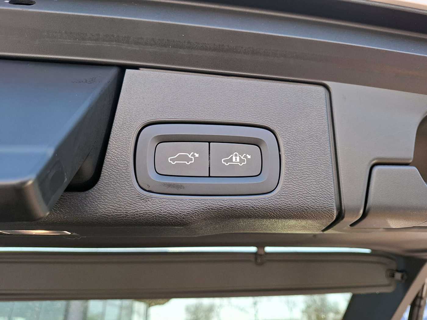 Volvo  T6 Inscription Expression Recharge AWD