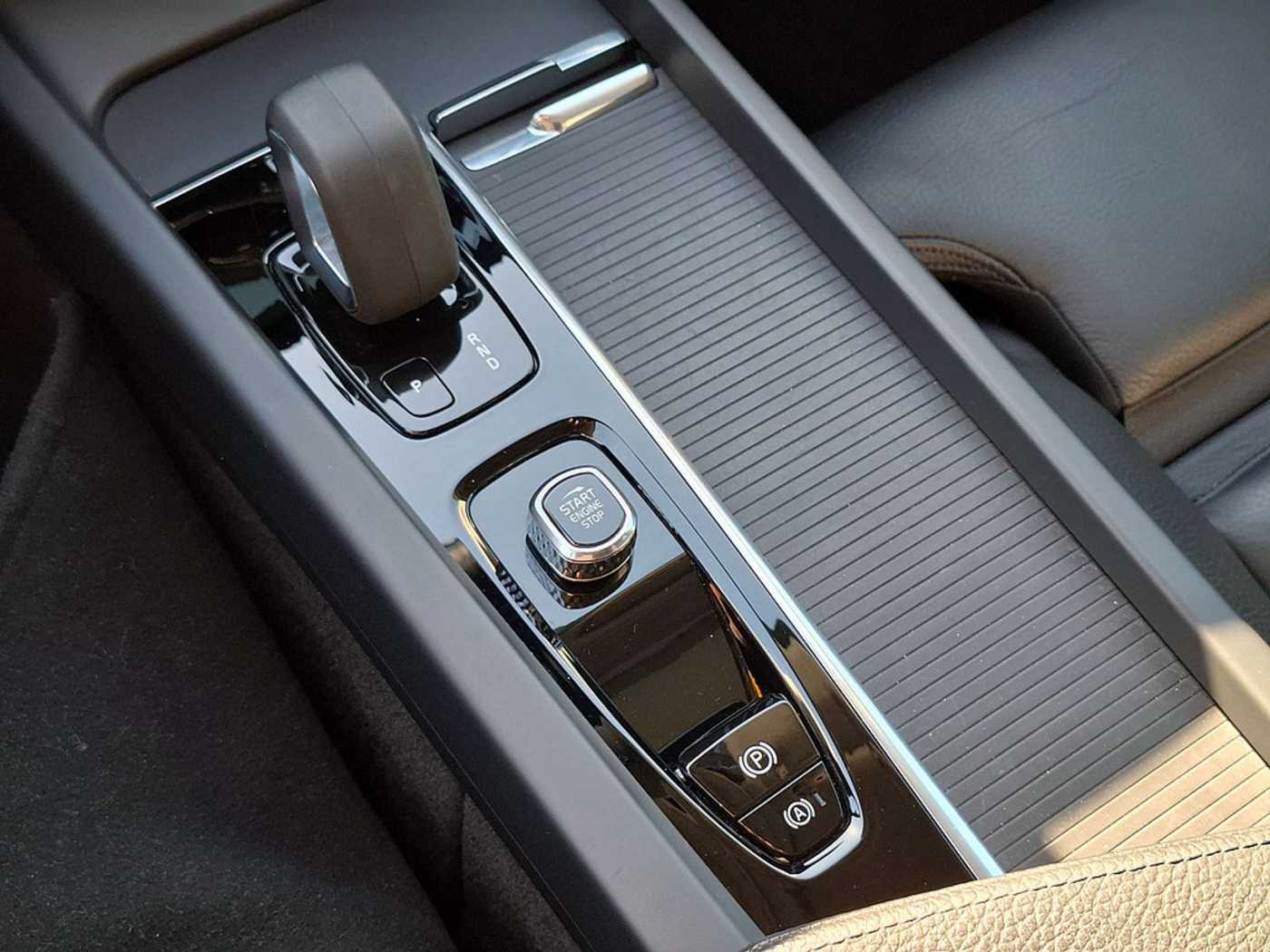 Volvo  T6 Inscription Expression Recharge AWD