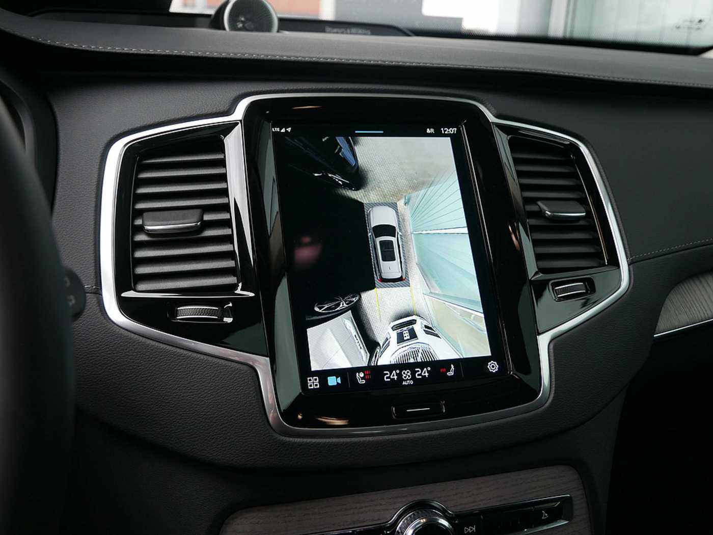 Volvo  Recharge T8 AWD Plug-in Hybrid Ultimate