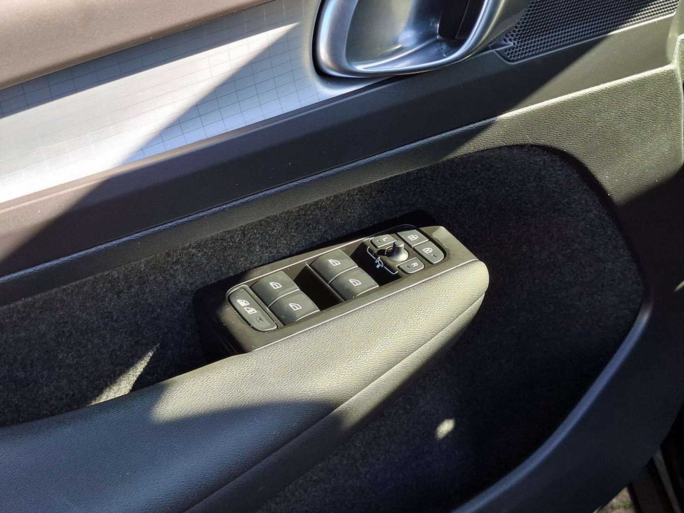 Volvo  T4 Inscription Expression Recharge Plug-In Hybrid