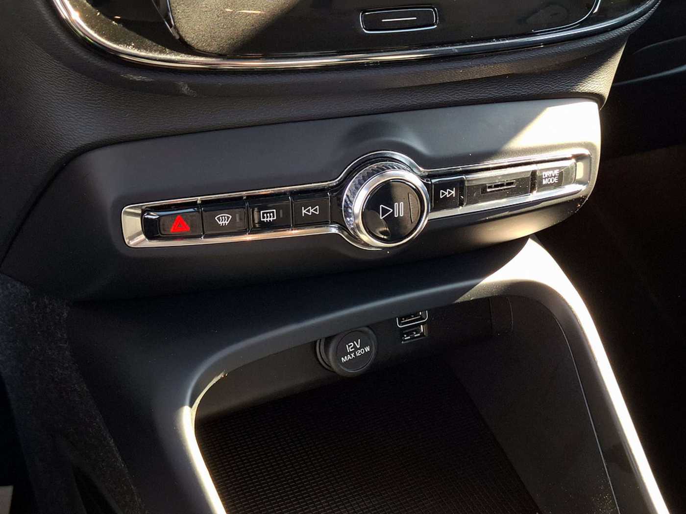 Volvo  T4 Inscription Expression Recharge Plug-In Hybrid