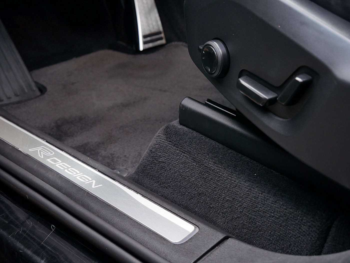 Volvo  T8 R-Design Recharge AWD ACC STANDHZ LED