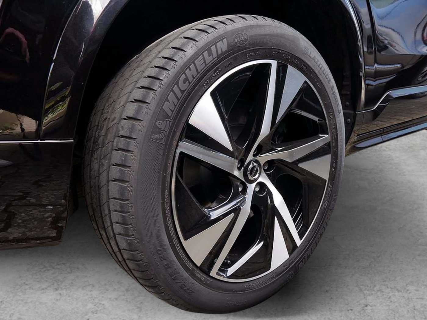 Volvo  T8 R-Design Recharge AWD ACC STANDHZ LED
