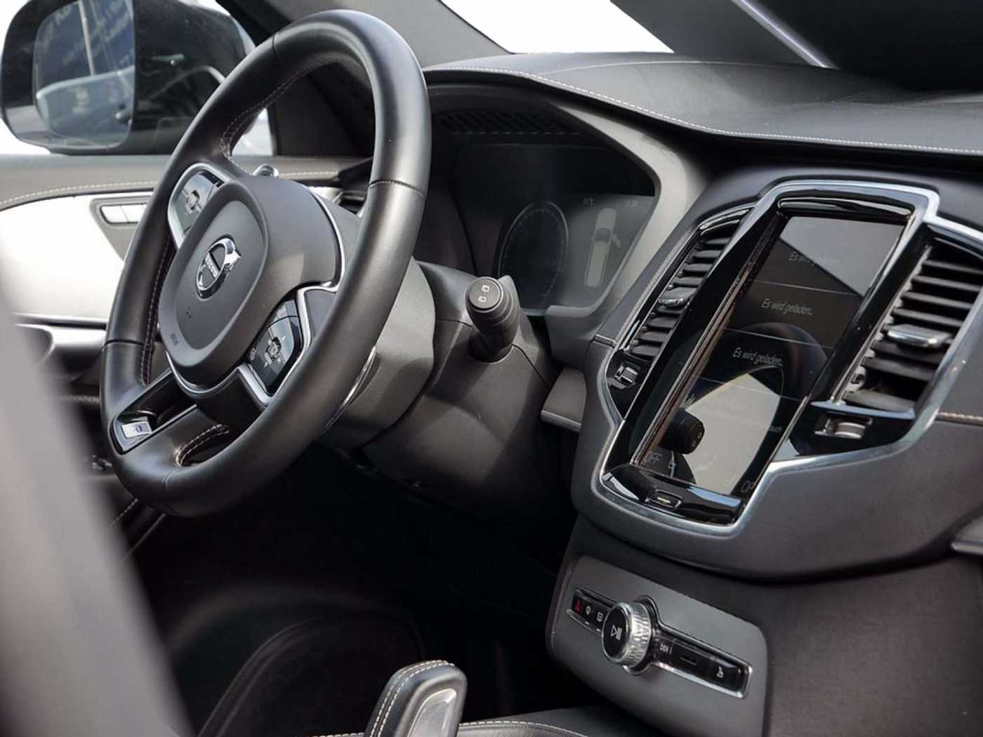 Volvo  T8 R-Design Recharge AWD ACC STANDHZ LED