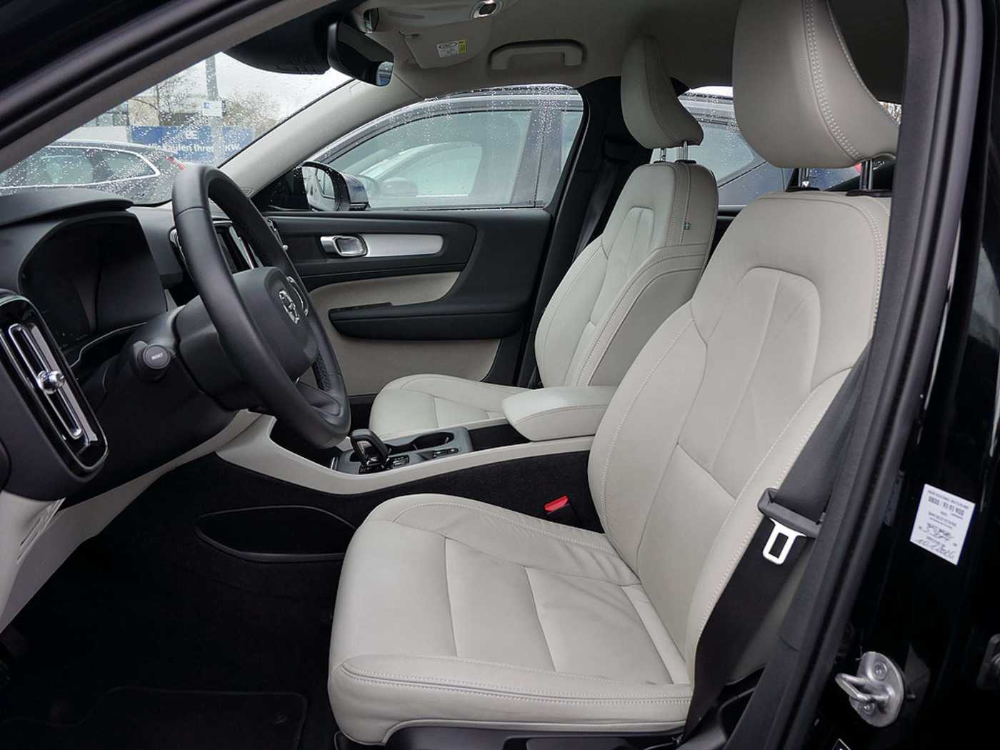 Volvo  T4 Inscription Expression Recharge Plug-In Hybrid