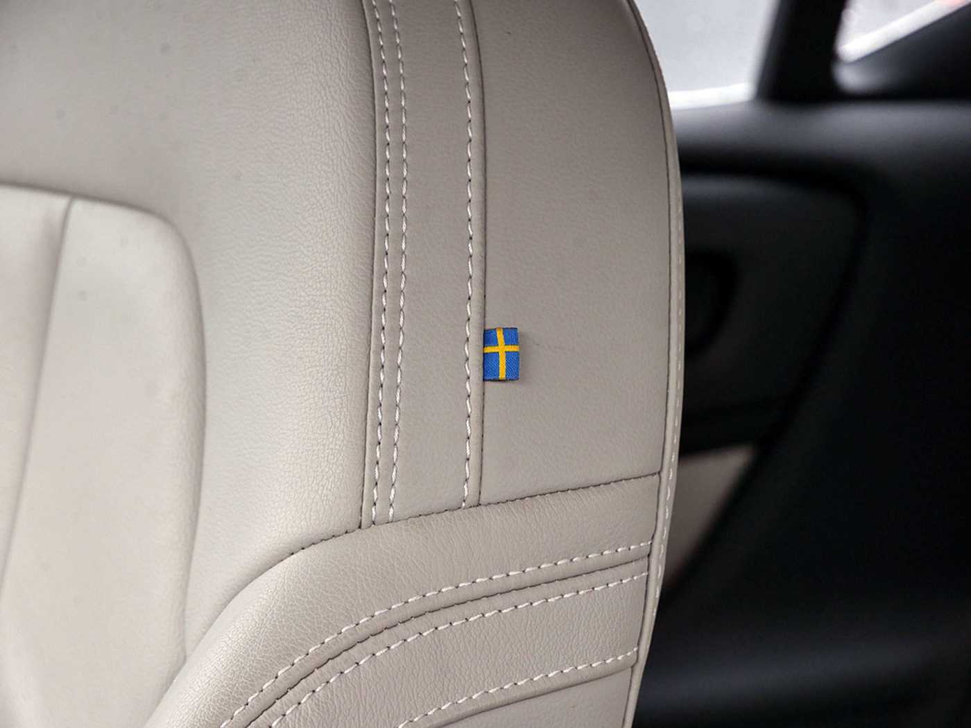 Volvo  T4 Inscription Expression Recharge Plug-In Hybrid