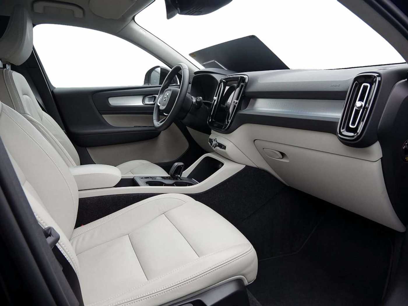 Volvo  T4 Inscription Expression Recharge Plug-In Hybrid
