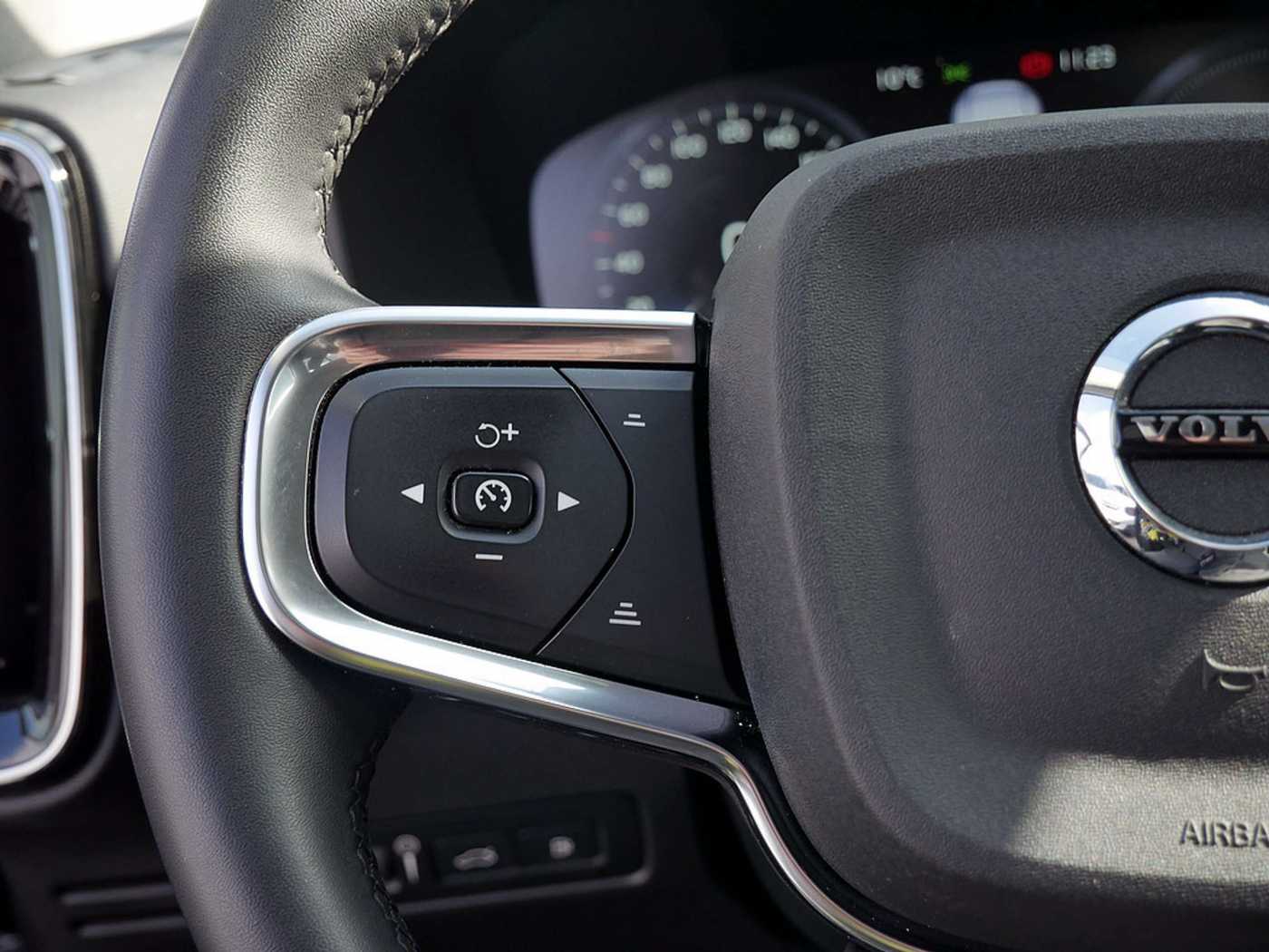 Volvo  T4 Inscription Expression Recharge LED