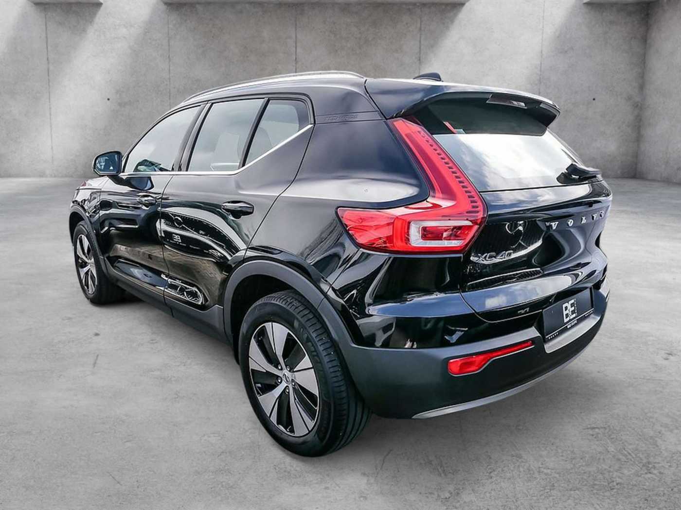 Volvo  T4 Inscription Expression Recharge LED