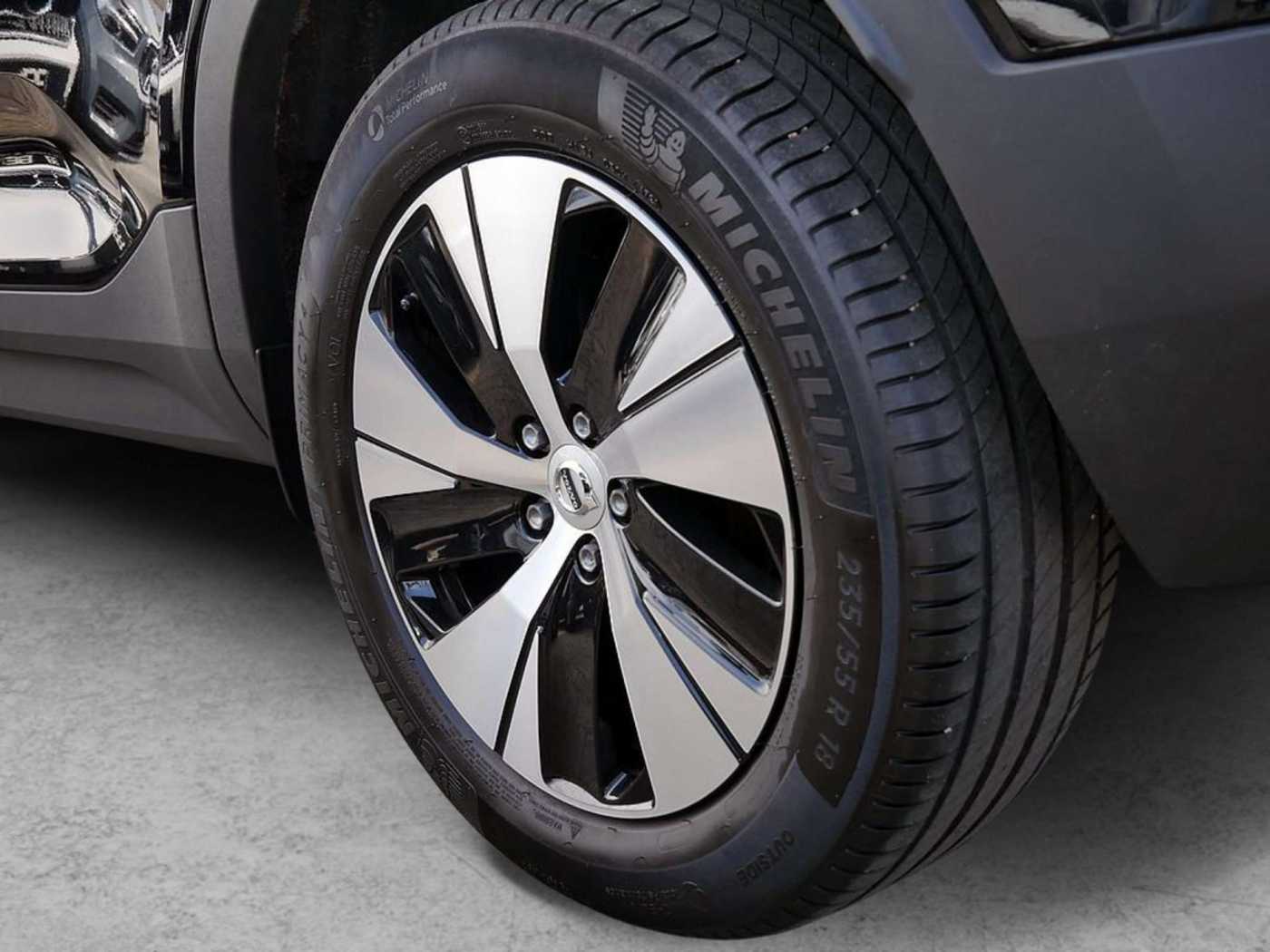 Volvo  T4 Inscription Expression Recharge LED