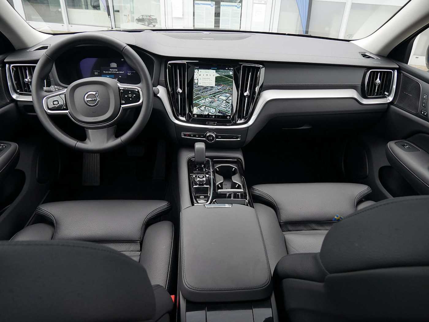 Volvo  T8 AWD Ultimate Dark AWD LED PANO 360°