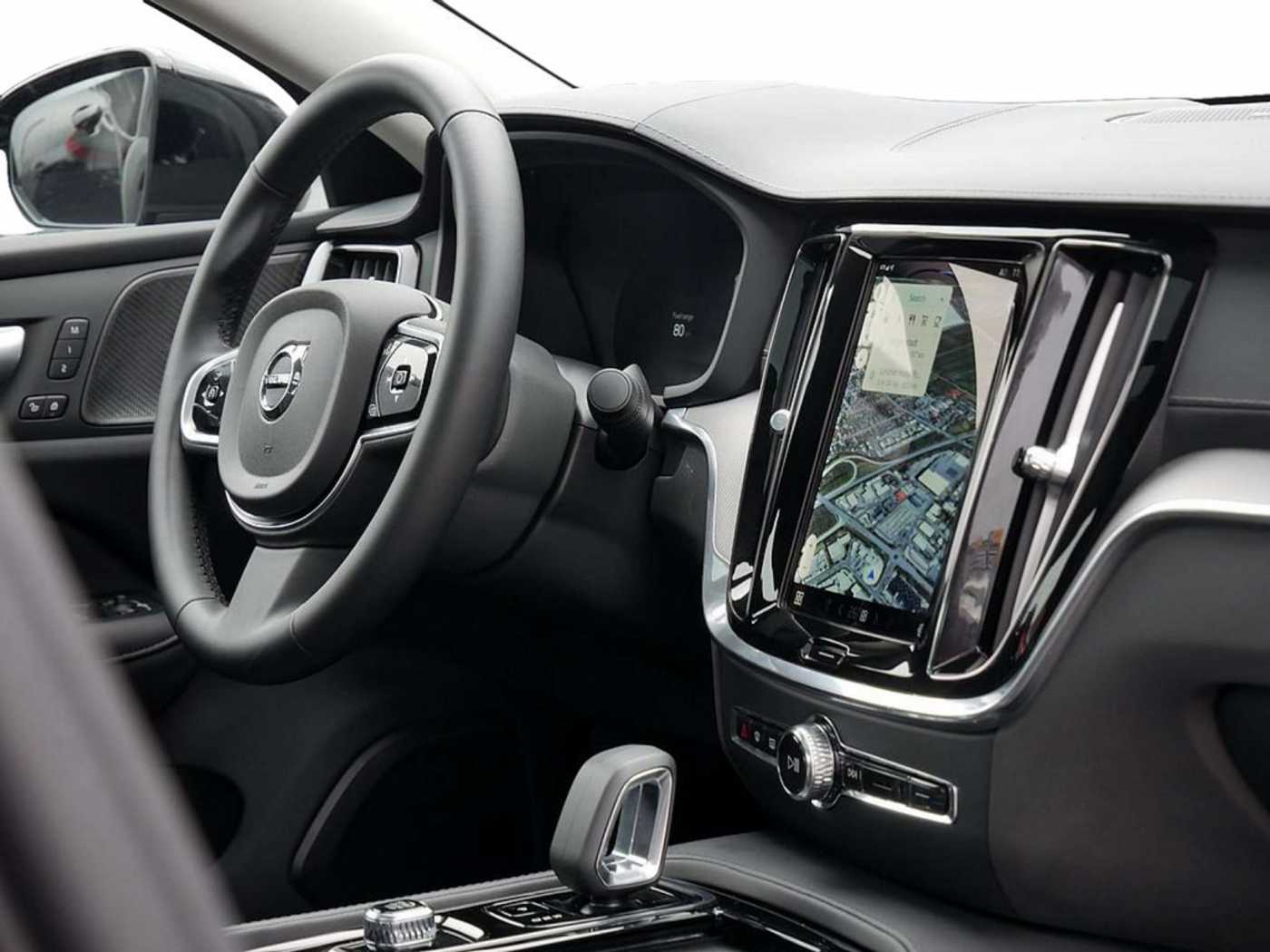 Volvo  T8 AWD Ultimate Dark AWD LED PANO 360°