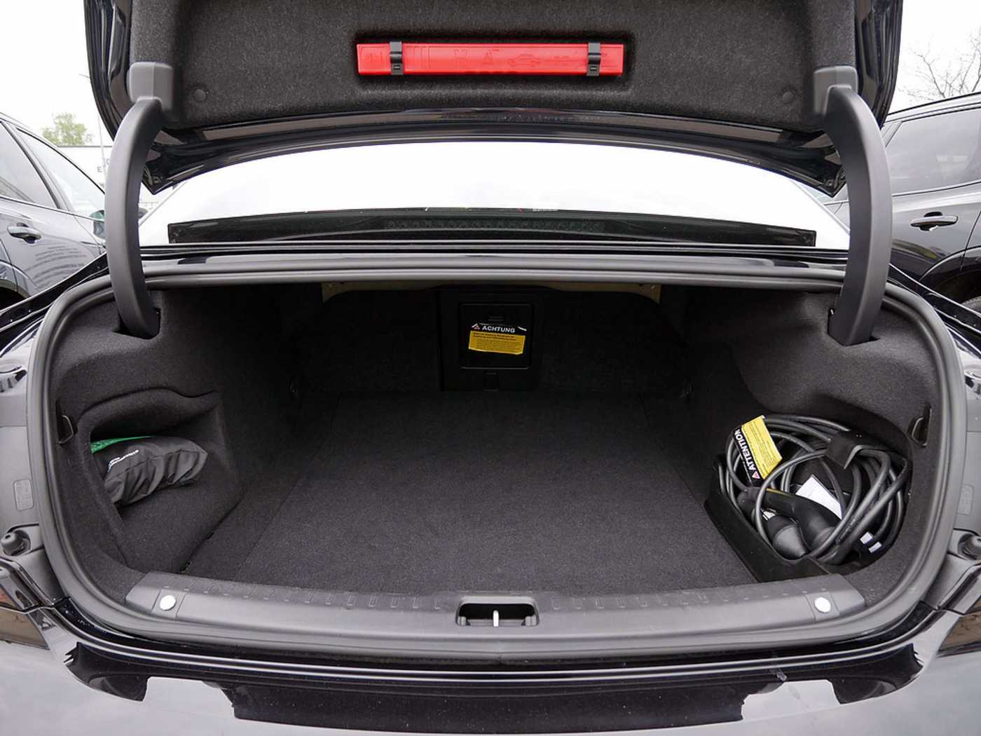 Volvo  T8 PHEV Ultimate Dark AWD