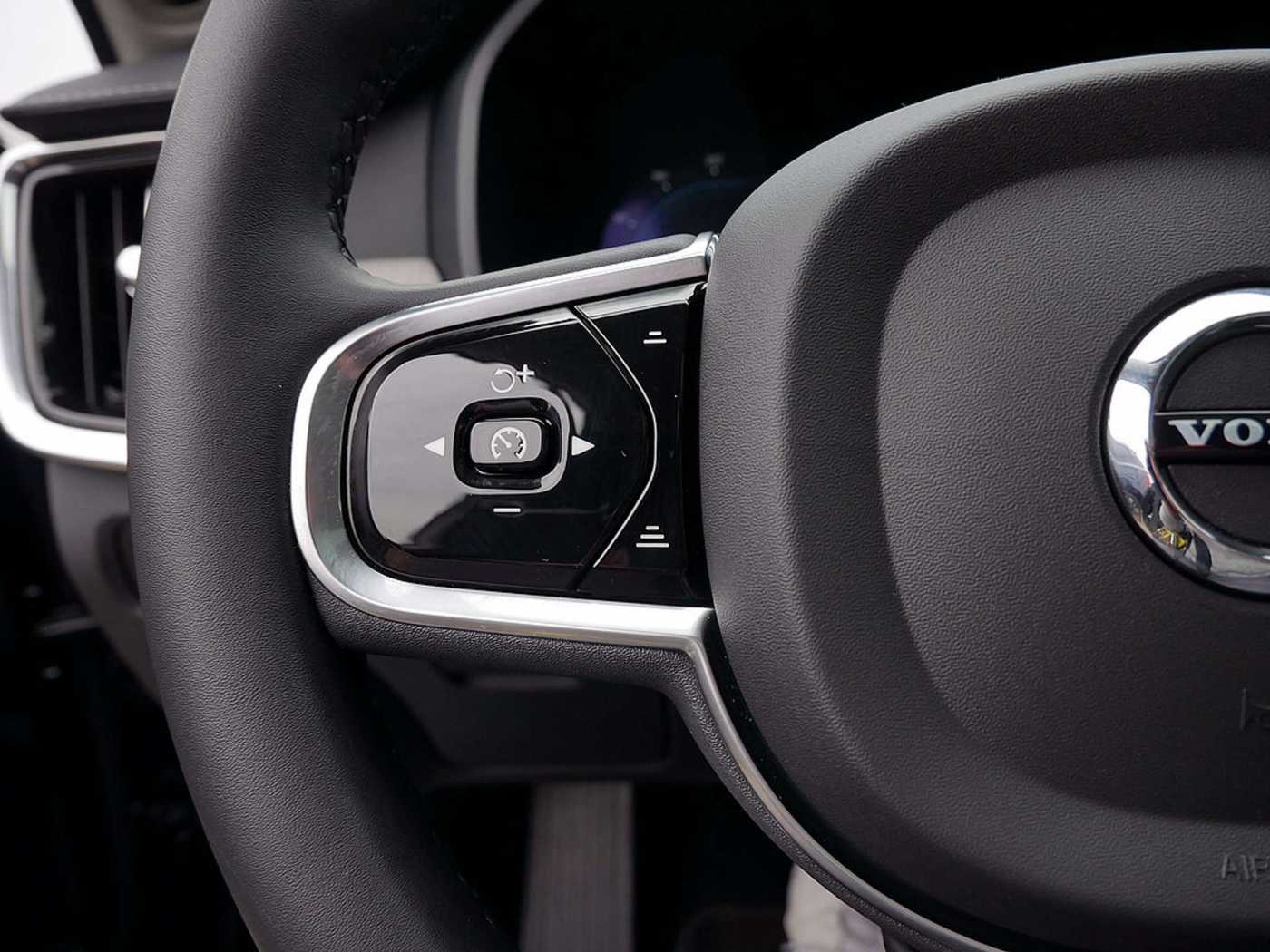 Volvo  T8 PHEV Ultimate Dark AWD