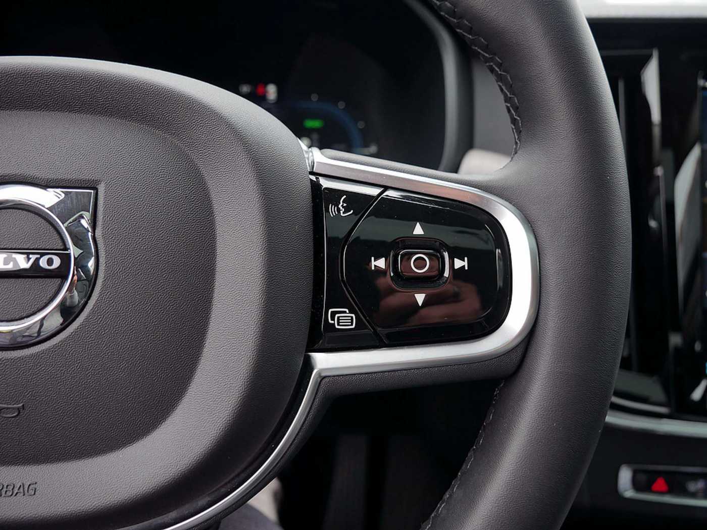 Volvo  T8 PHEV Ultimate Dark AWD