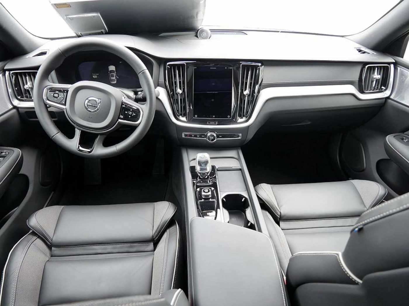 Volvo  B5 Benzin Ultimate Dark AWD LED PANO 360°