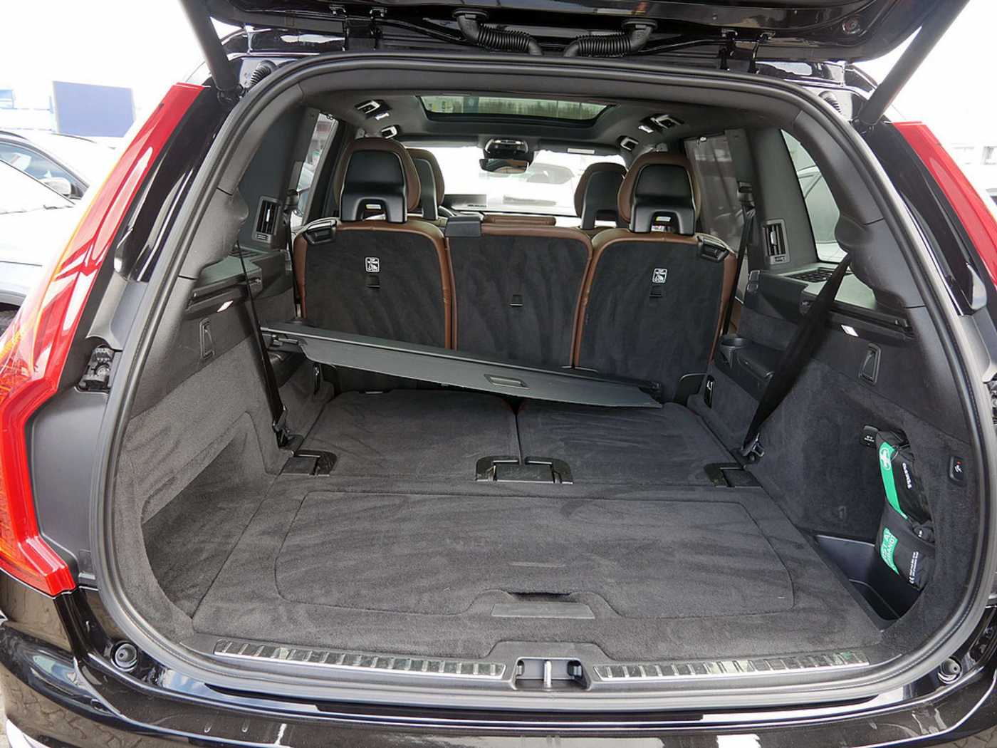 Volvo  2.0 Inscription Recharge Plug-In Hybrid AWD