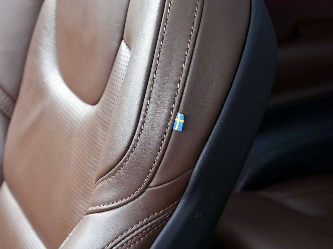Volvo  2.0 Inscription Recharge Plug-In Hybrid AWD
