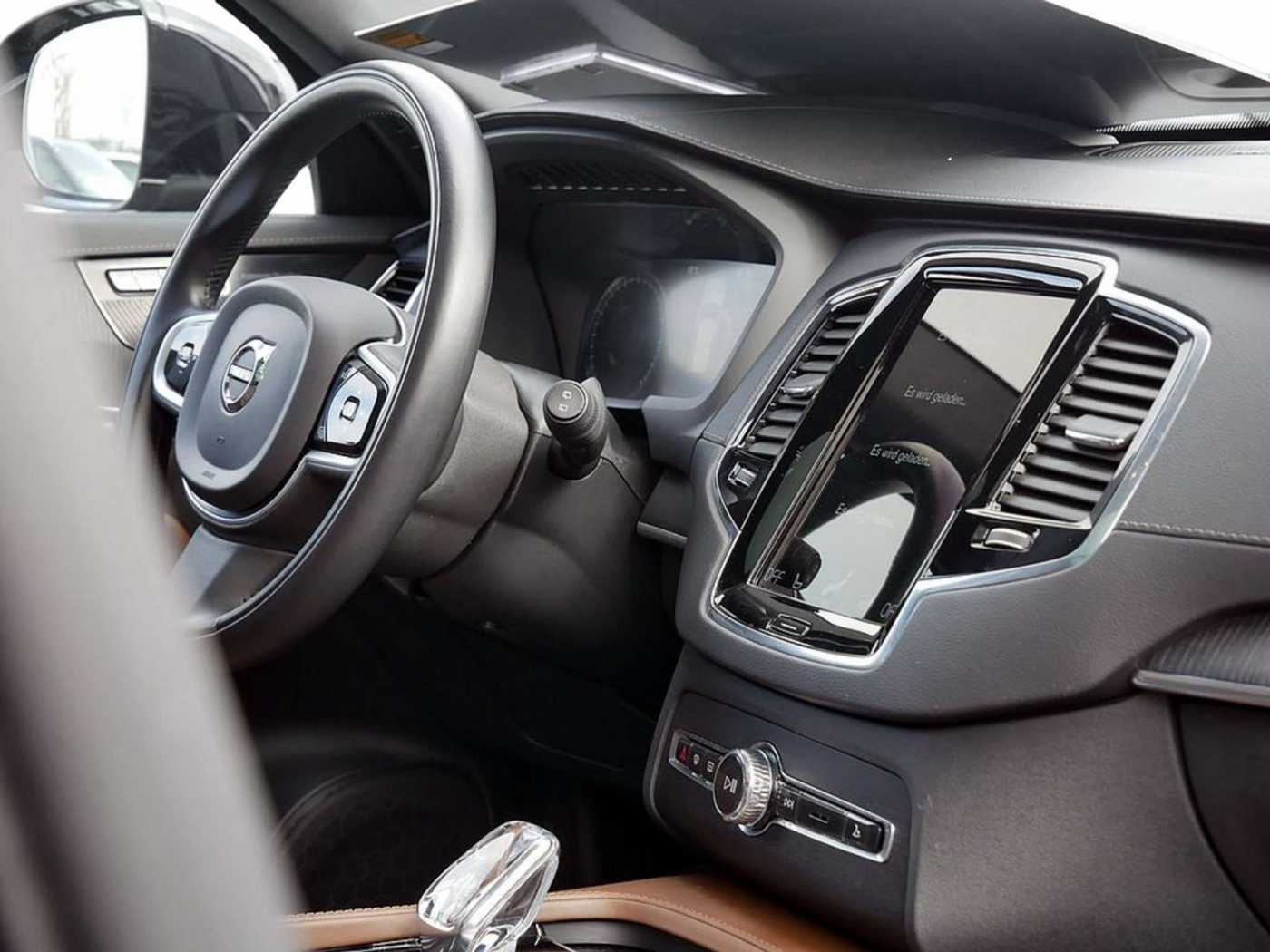 Volvo  2.0 Inscription Recharge Plug-In Hybrid AWD