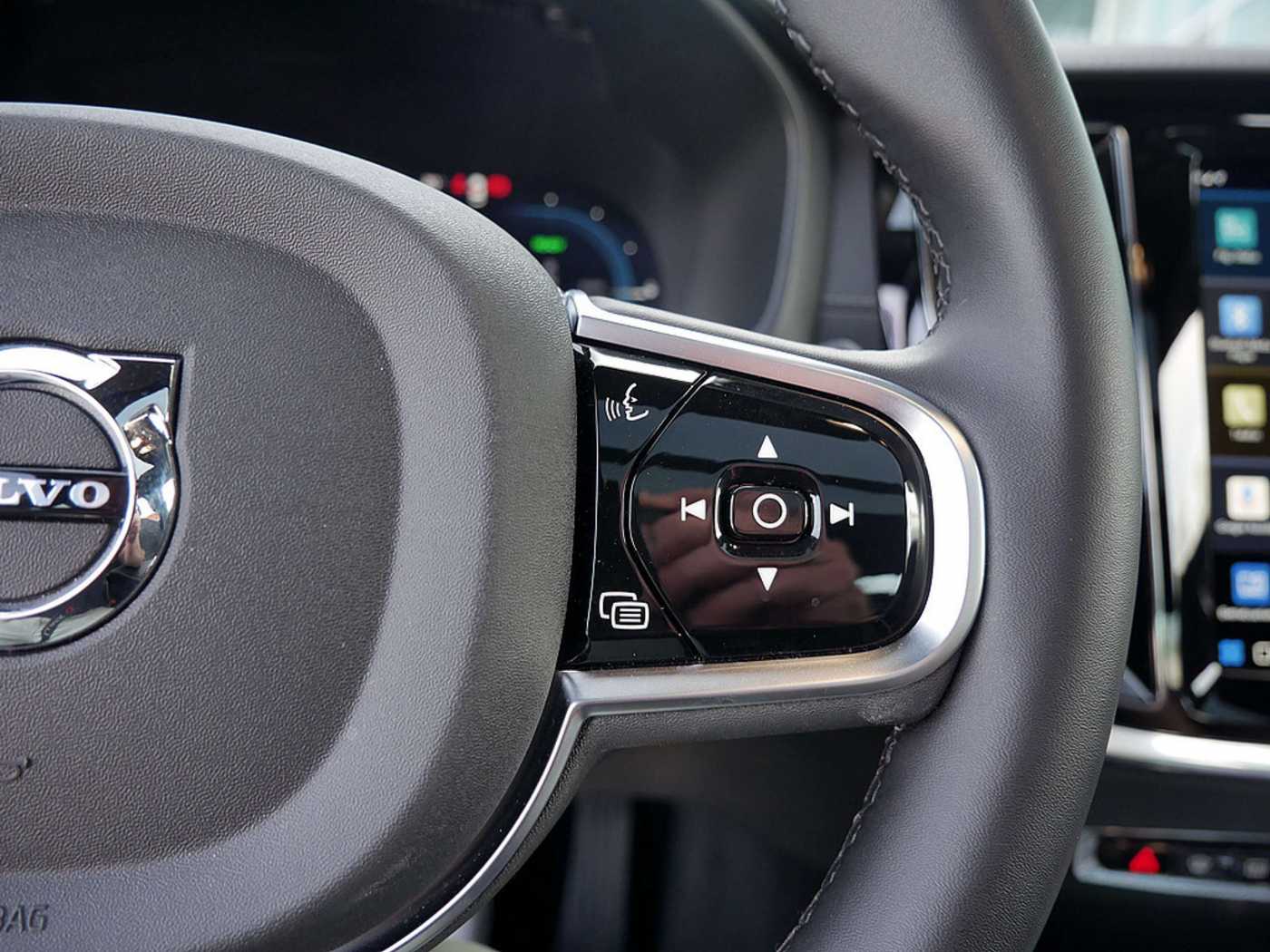 Volvo  T8 AWD Ultimate Dark AWD