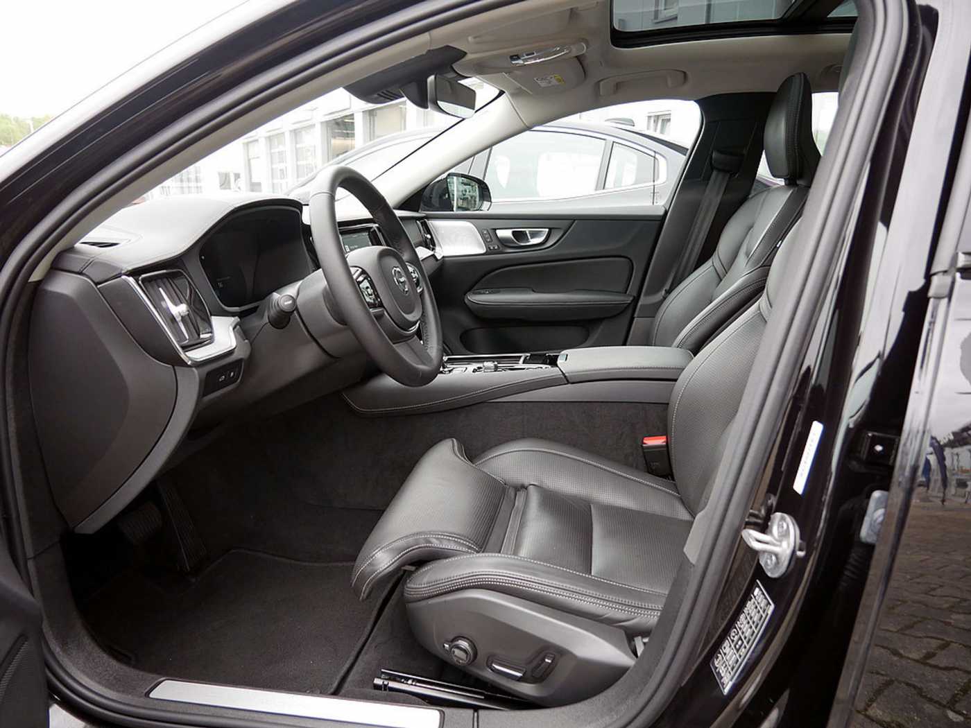 Volvo  T8 AWD Ultimate Dark AWD